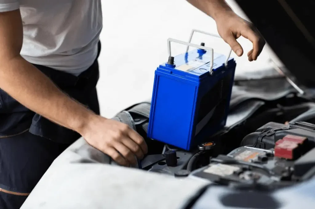 cost to replace batteries in hybrid cars